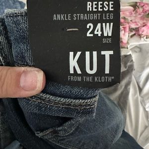 Kut from the Kloth reese ankle straight leg jeans size 24